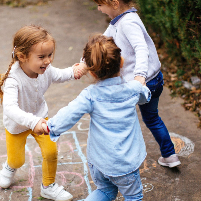 Outdoor Play: Games, Learning and Resources